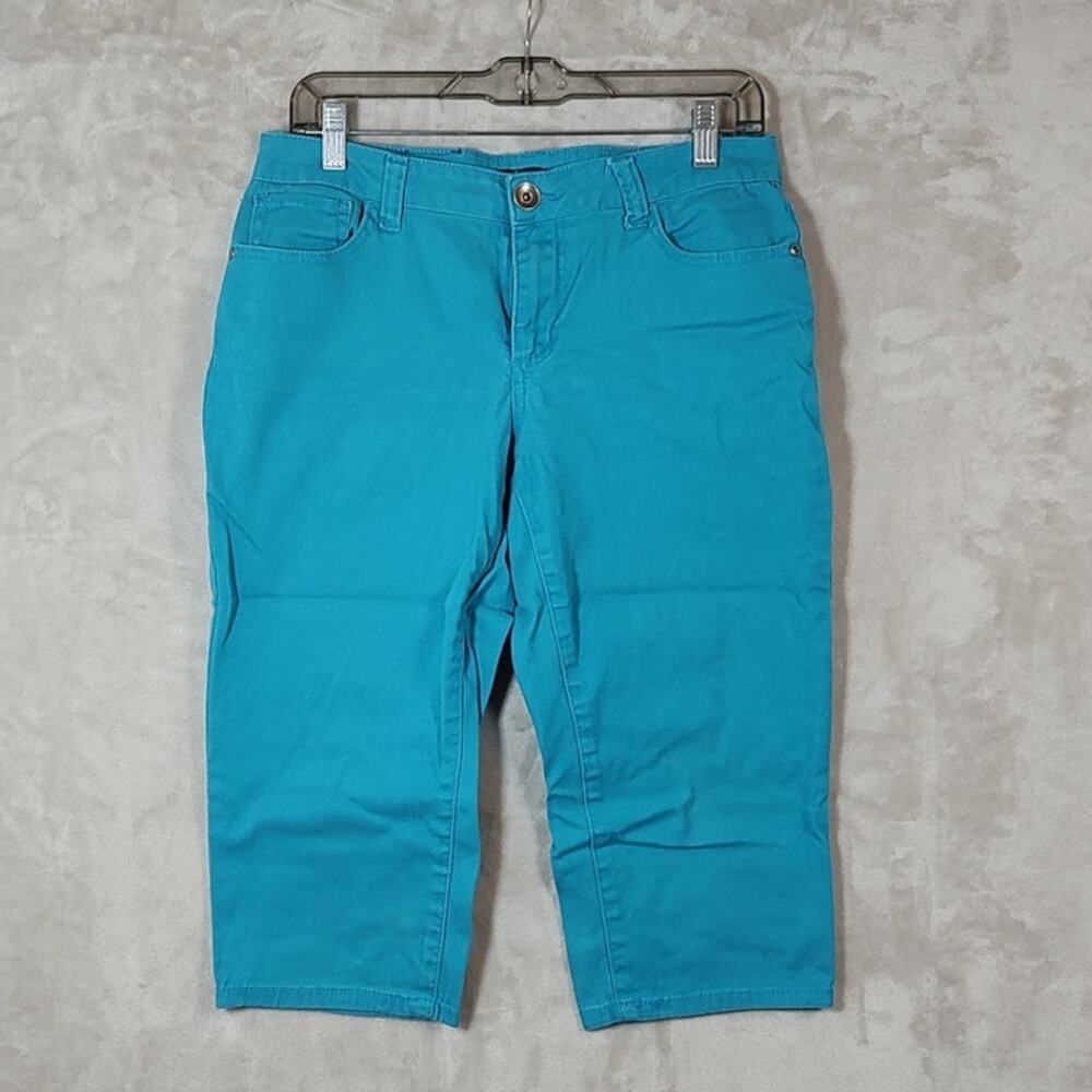 Women's Capri Pants, Baccini, Size 8 Blue Embelished Back Pockets Logo Stretchy